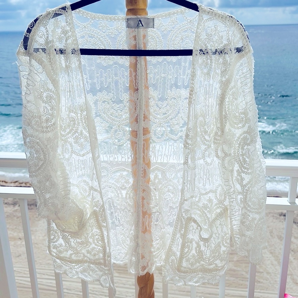 Elegant almost White Lace Top cardigan NWOT